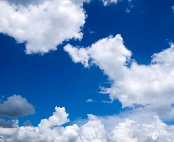 Blue sky with clouds — Stock Photo, Image