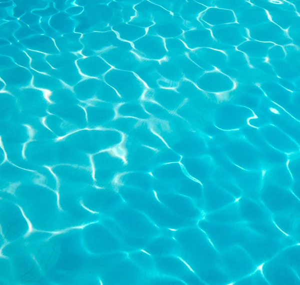 Água da piscina azul — Fotografia de Stock