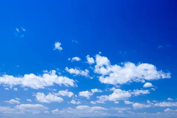 Sky pozadí s mraky — Stock fotografie