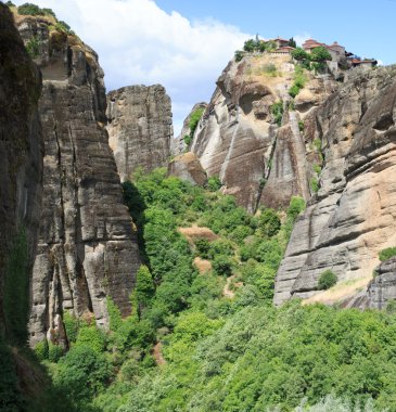 üstünde belgili tanımlık tepe-in meteora kaya Manastırı