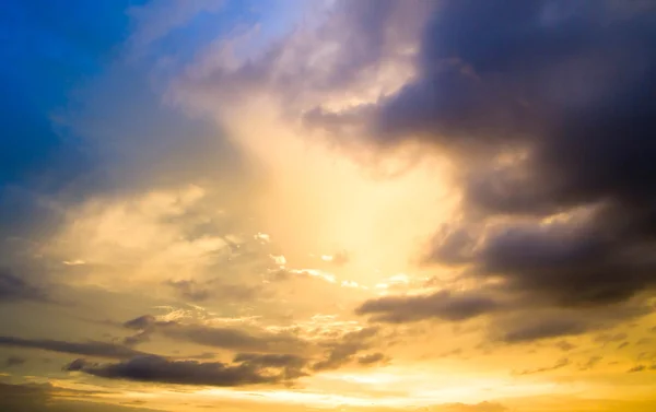 Fondo del cielo al atardecer — Foto de Stock