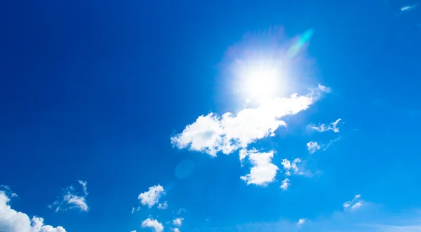 Céu azul fundo — Fotografia de Stock