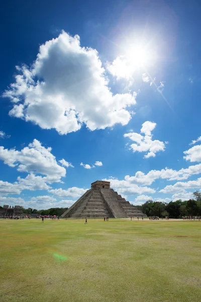 Pirâmide de Kukulkan no México — Fotografia de Stock