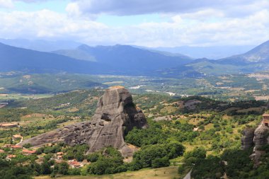 üstünde belgili tanımlık tepe-in meteora kaya Manastırı