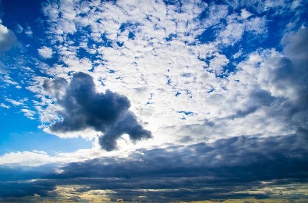 Sky with clouds and sun — Stock Photo, Image