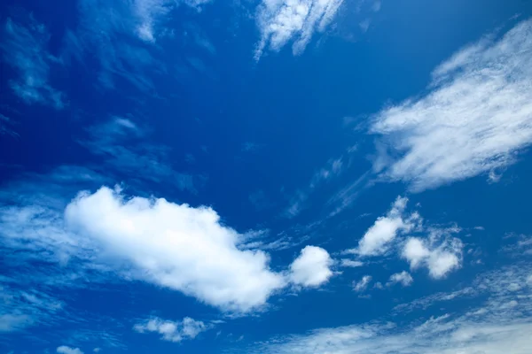 Céu azul fundo — Fotografia de Stock