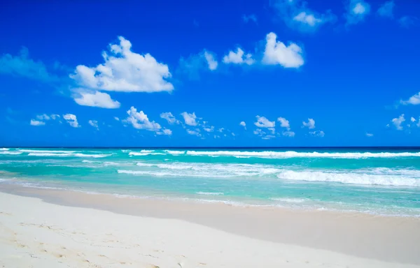 Wunderschönes tropisches Meer — Stockfoto