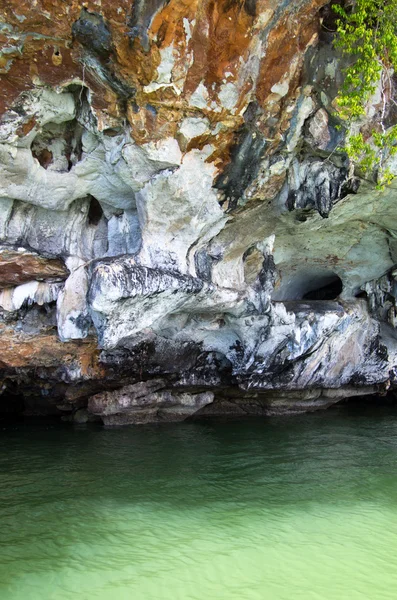 Cave and sea in Krabi — Stock Photo, Image