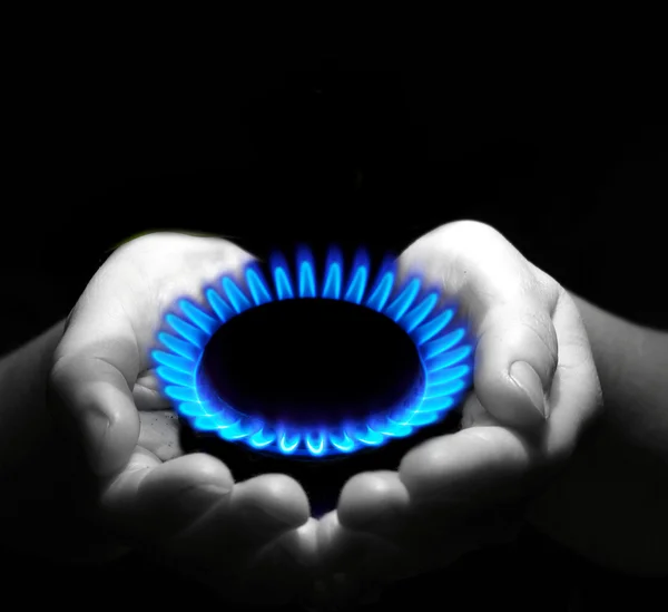 Kezében gáz láng gazdaság — Stock Fotó