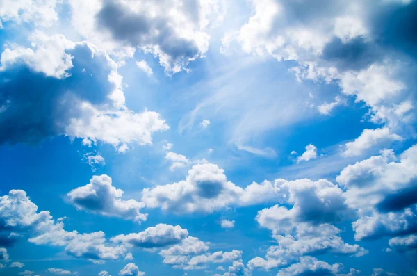 Blå himmel bakgrund — Stockfoto