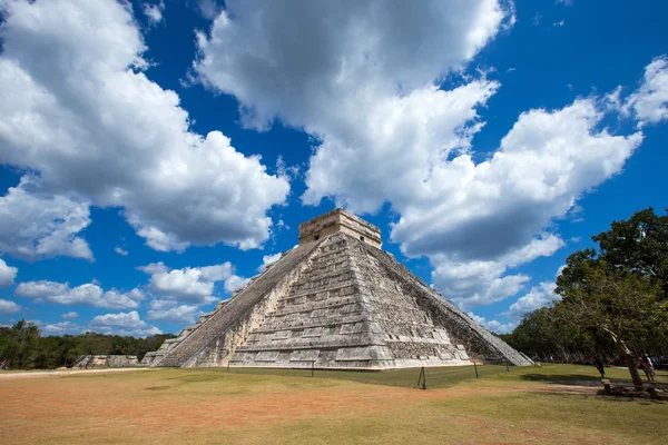 Kukulkan Pyramid in Chichen Itza Site — Stock Photo, Image