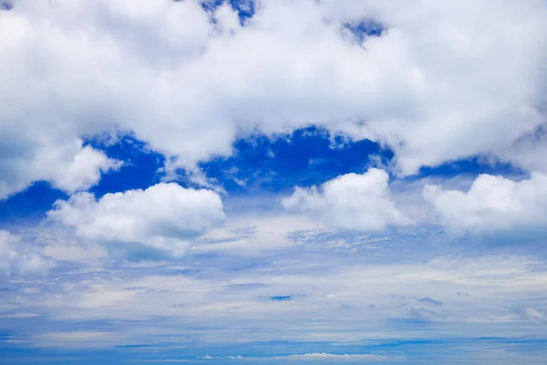 Céu azul fundo — Fotografia de Stock