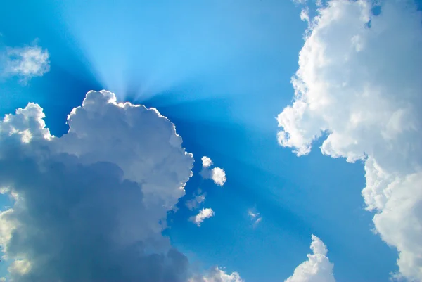 Blauer Himmel Hintergrund lizenzfreie Stockfotos