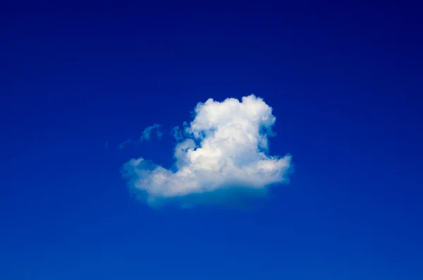 Céu fundo com nuvem — Fotografia de Stock