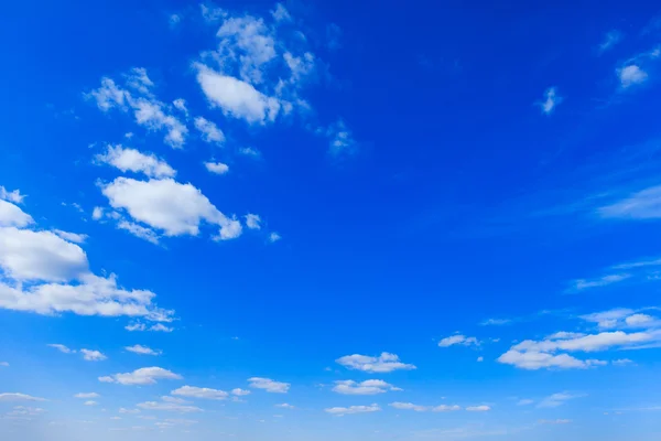 Céu azul fundo — Fotografia de Stock