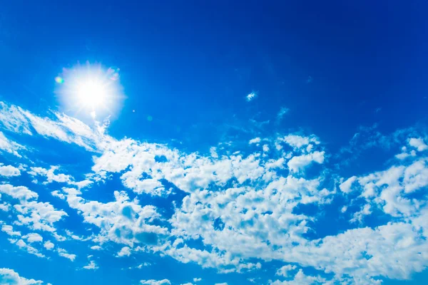 Céu azul fundo — Fotografia de Stock