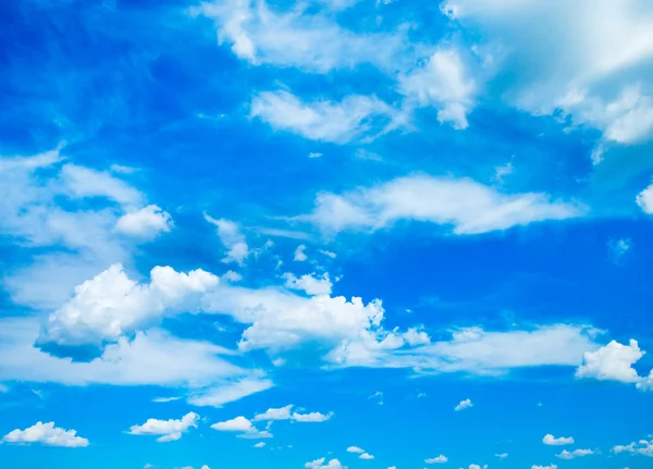 Céu azul fundo — Fotografia de Stock