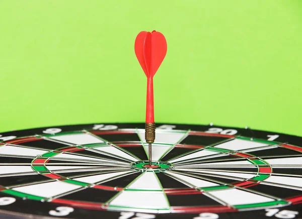 Darts arrow in  target — Stock Photo, Image