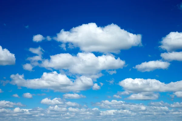 Céu azul fundo — Fotografia de Stock