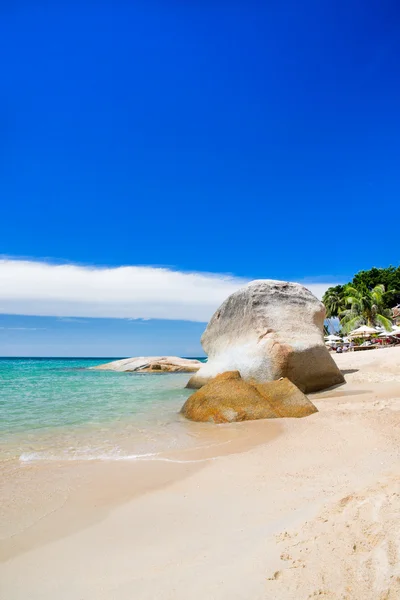 Playa y mar tropical — Foto de Stock