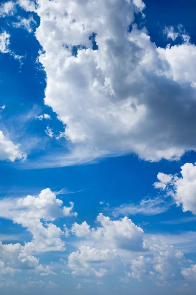 Blå himmel bakgrund — Stockfoto