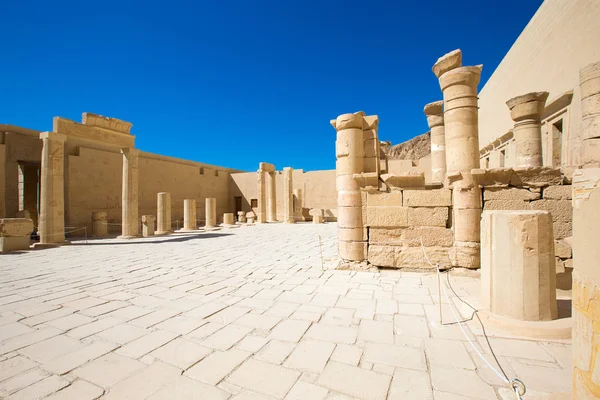 Tempel av Hatshepsut nära Luxor — Stockfoto