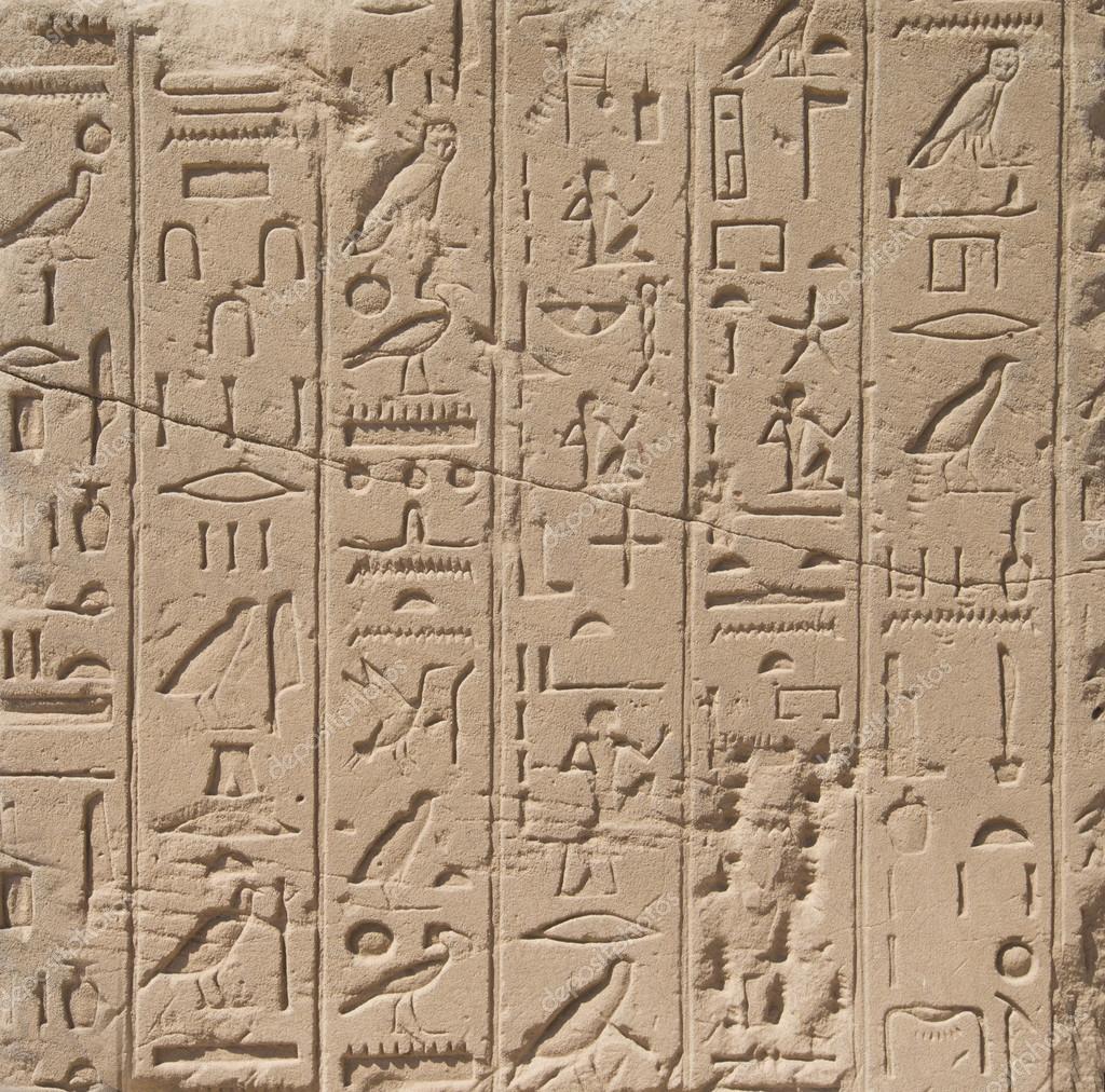 Ägypten Hieroglyphen auf dem Stein geschnitzt — Stockfoto ...