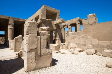 Mısır'daki Karnak Tapınağı kalıntıları