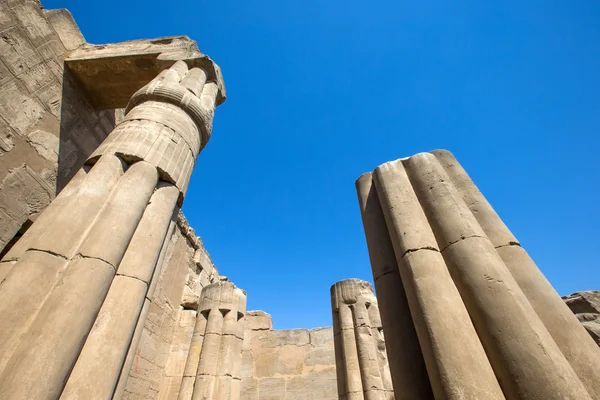 이집트에 Karnak 사원의 유적 — 스톡 사진