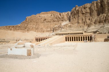 Başına tapınak yakınlarında Luxor