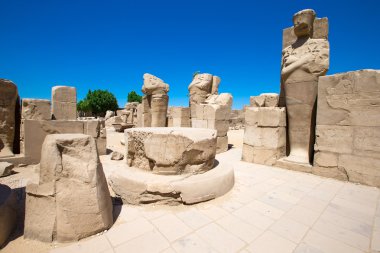 Mısır'daki Karnak Tapınağı kalıntıları