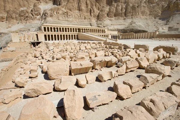 Templo de Hatshepsut perto de Luxor — Fotografia de Stock