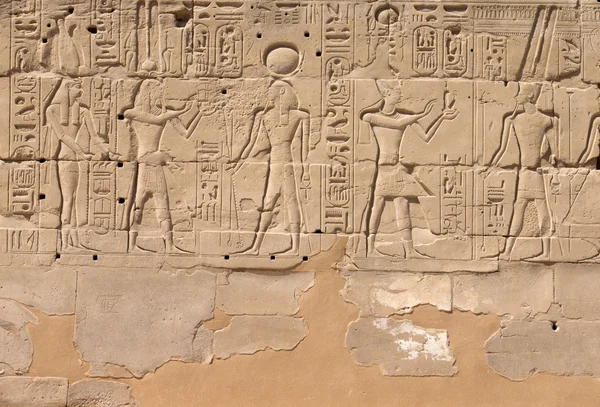 Vieux hiéroglyphes égyptiens — Photo