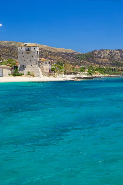 Bellissima spiaggia e mare — Foto Stock