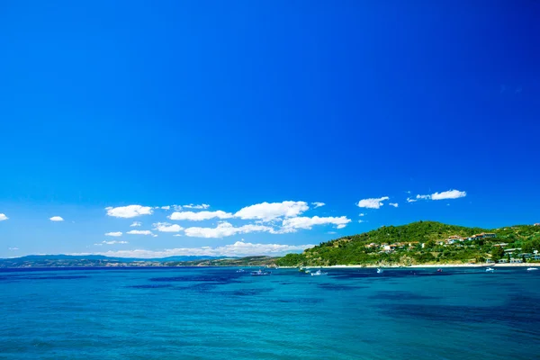 Spiaggia e mare tropicale — Foto Stock