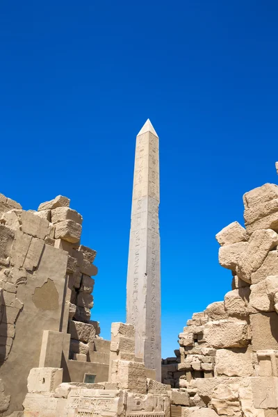 Obelisk królowej hapshetsut w Karnaku — Zdjęcie stockowe