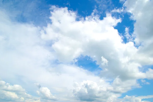 Blue sky with white clouds — Stock Photo, Image