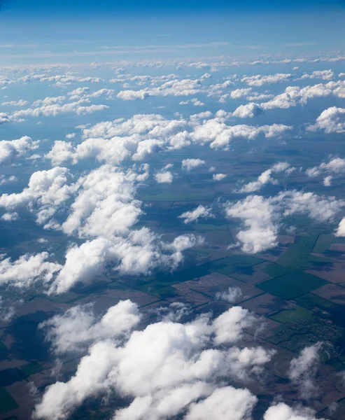 Céu azul com nuvens brancas — Fotografia de Stock