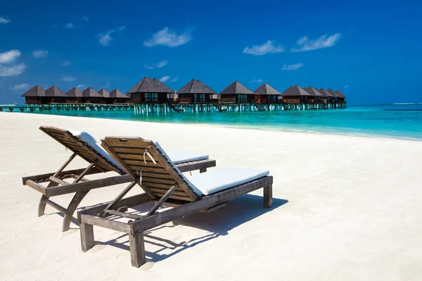 Bungalows de l'eau aux Maldives — Photo