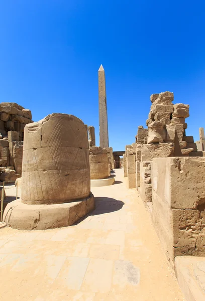 Ancient ruins of Karnak temple — Stock Photo, Image