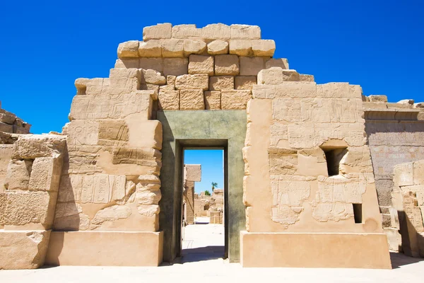 Oude ruïnes van Karnak tempel in Egypte — Stockfoto