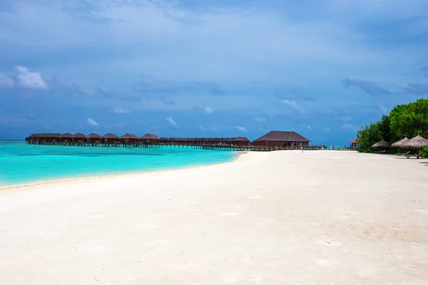Morze w Malediwy i błękitne laguny — Zdjęcie stockowe