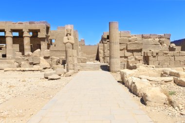 Karnak Tapınağı antik kalıntıları