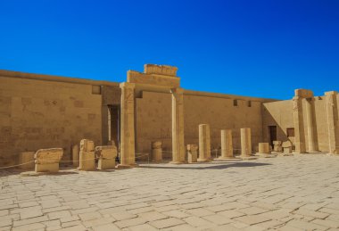 Başına tapınak yakınlarında Luxor