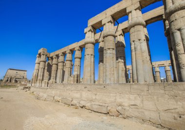 Mısır'daki Karnak Tapınağı kalıntıları