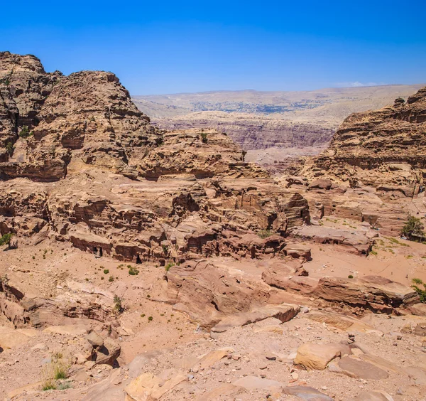 Rock cut architecture in Petrtra — Stock Photo, Image