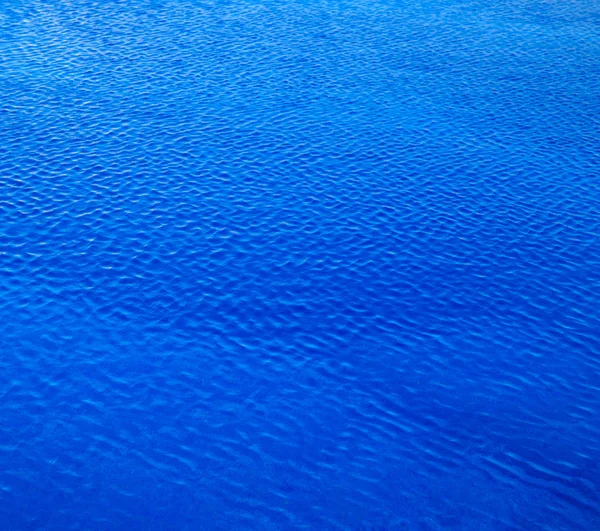 Blue pool water — Stock Photo, Image