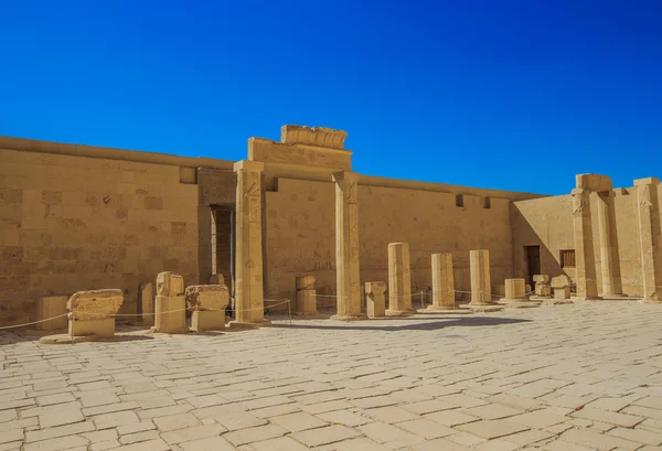 Başına tapınak yakınlarında Luxor — Stok fotoğraf