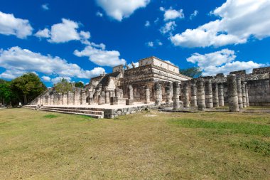 Chichen Itza Tüylü yılan piramit