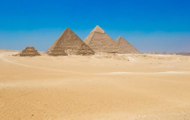 Kahire, Mısır'daki Giza piramitleri.